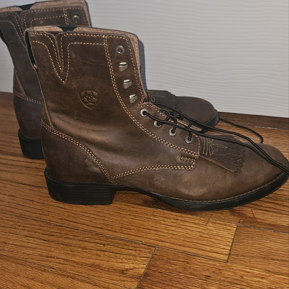 Womens ariat lace up boots